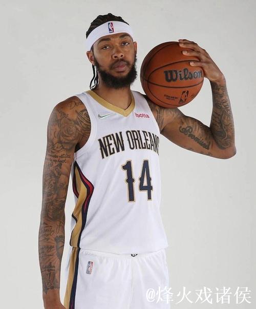 英格拉姆近三场场均29.7分5篮板4.7助攻，三分命中率高达63%